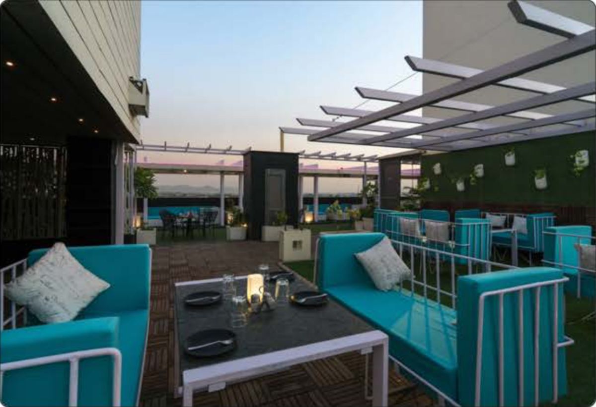 Hotel Ln Courtyard photo