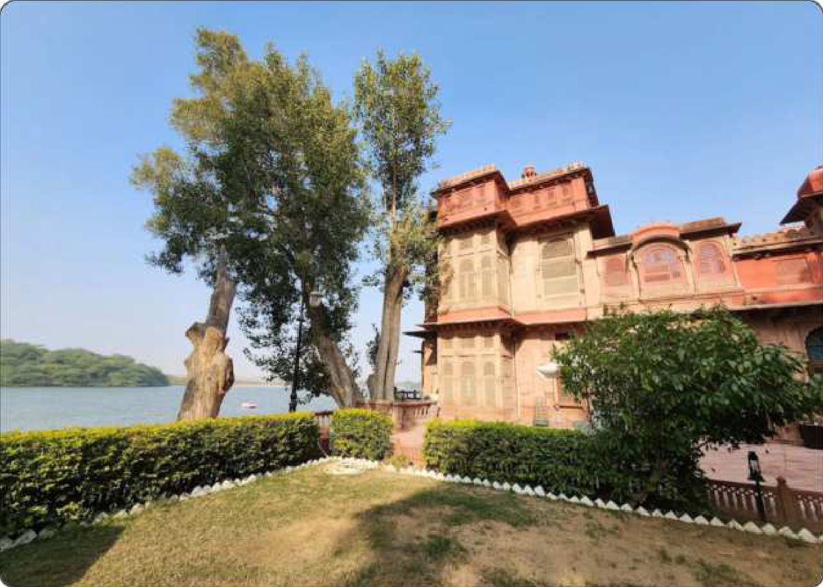 Gajner Palace photo