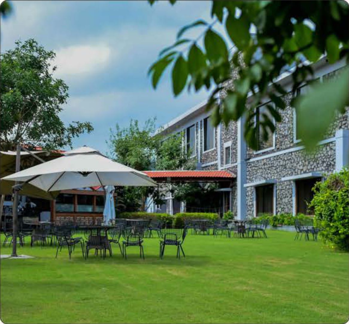 ; Sun Hotel & Resort photo